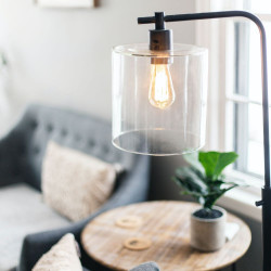 Торшер трапеция с одной лампой (демо) Торшер трапеция с одной лампой (демо)